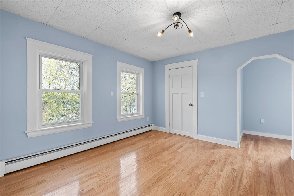 5 bed, 2 bath apartment for rent at 5 Fells Ave, Milford — photo 28 of 42