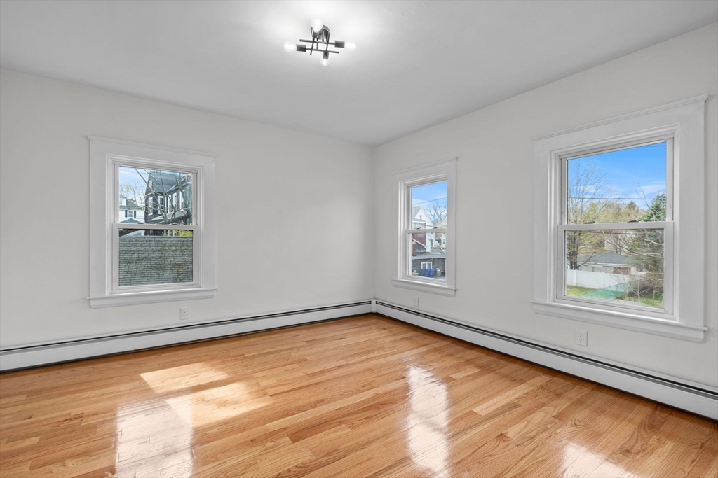 5 bed, 2 bath apartment for rent at 5 Fells Ave, Milford — photo 33 of 42