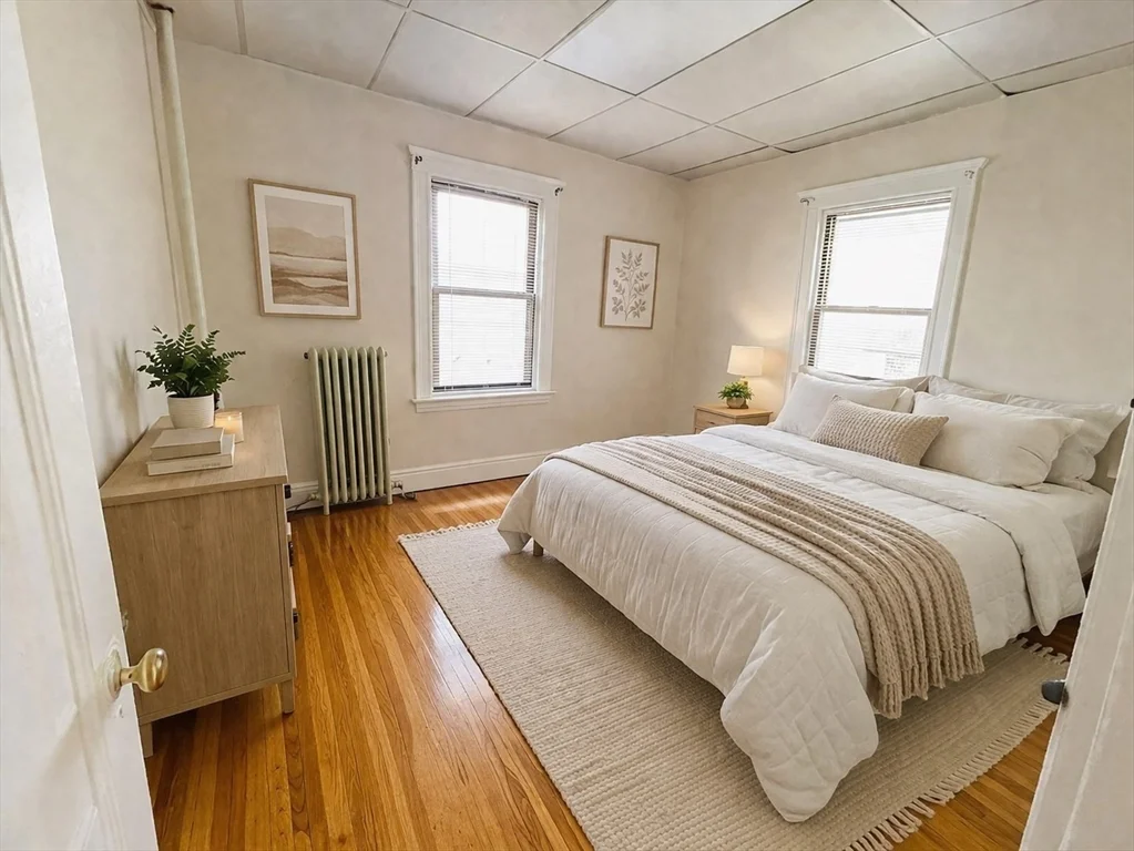 4 bed, 1 bath apartment for rent at 5 Feneno Ter Unit 1, Allston — photo 3 of 5