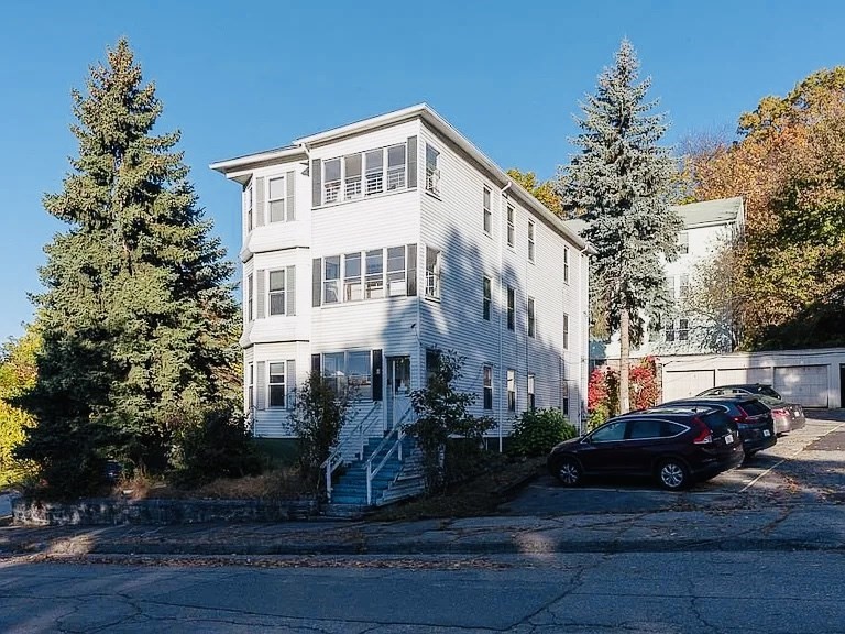 3 bed, 1 bath apartment for rent at 5 Fifth Ave Unit 1, Worcester — photo 2 of 2