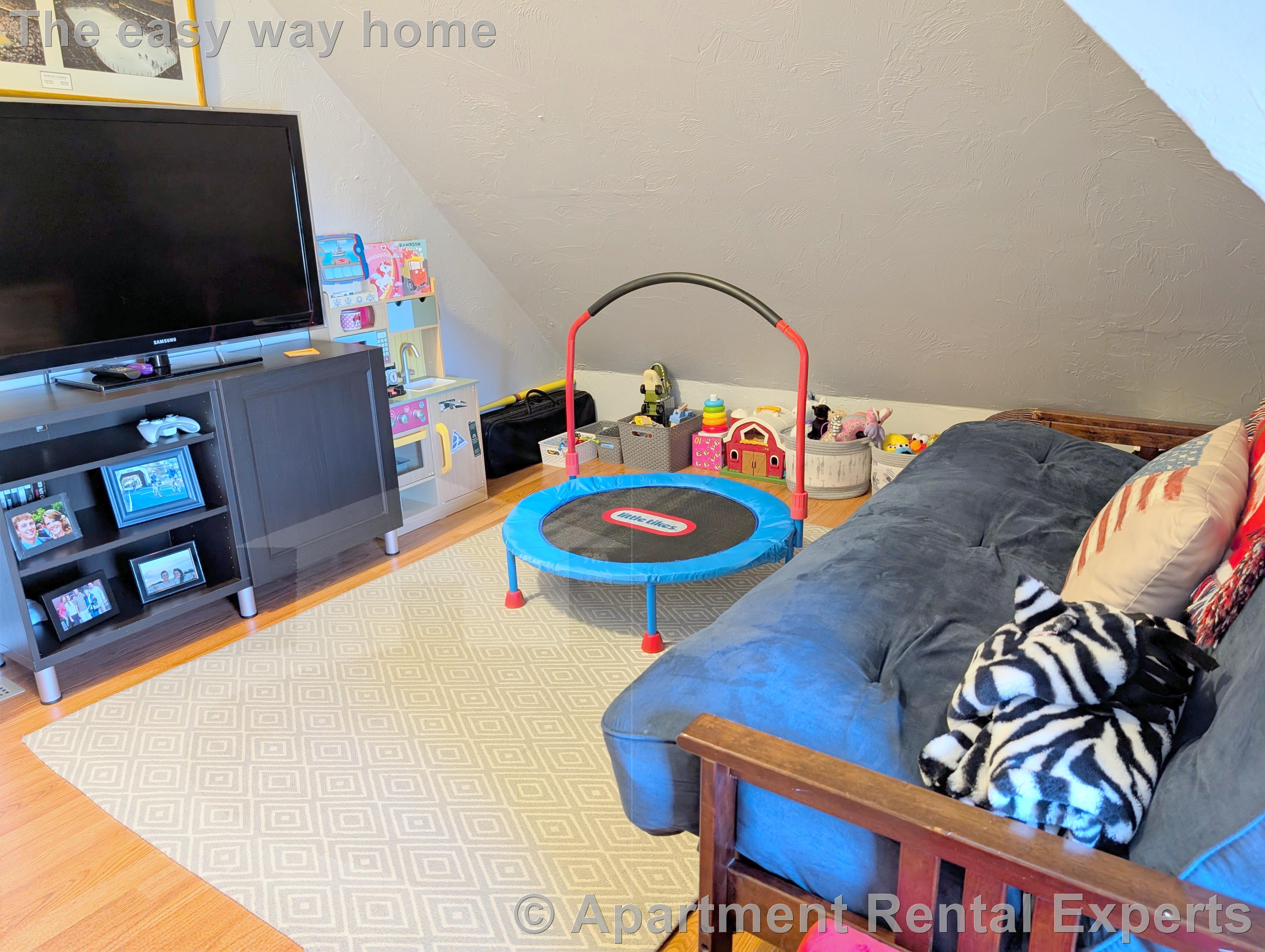 4 bed, 1 bath apartment for rent at 5 Florence Ter, Winter Hill — photo 31 of 38