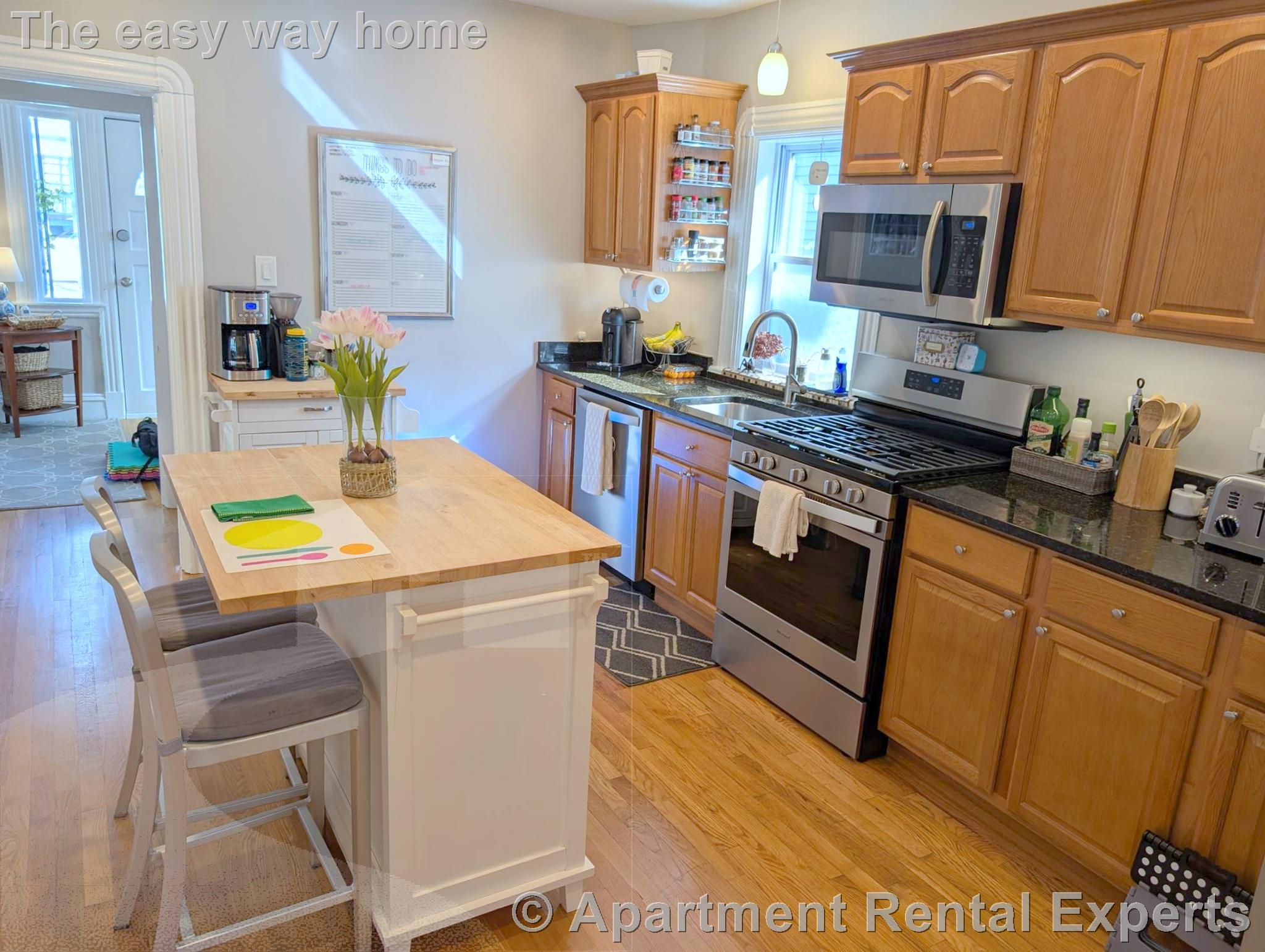 4 bed, 1 bath apartment for rent at 5 Florence Ter, Winter Hill — photo 3 of 38