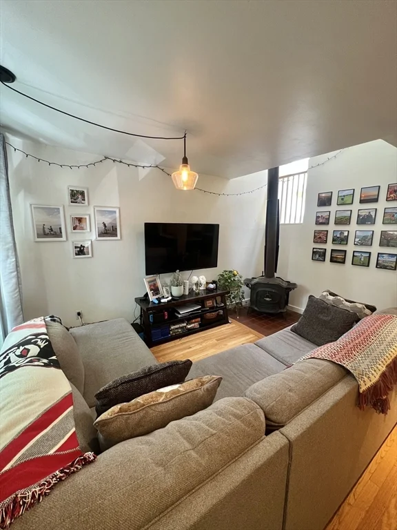 2 bed, 1 bath apartment for rent at 5 Fort Washington Pl Unit B, Cambridgeport — photo 9 of 11