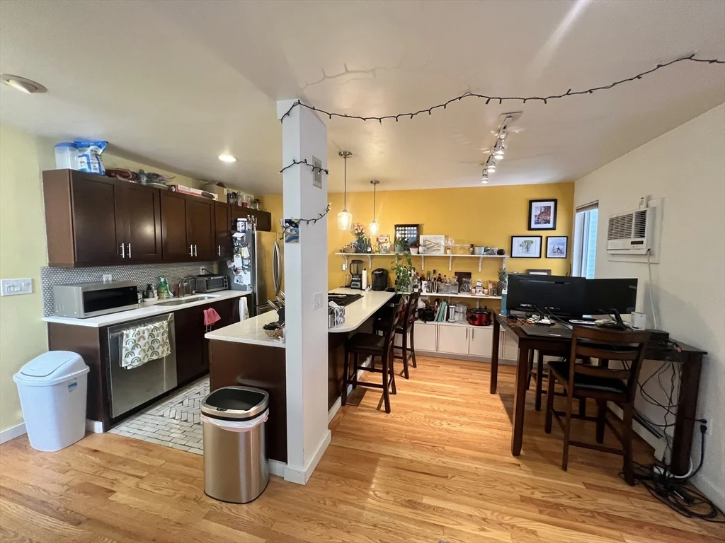 2 bed, 1 bath apartment for rent at 5 Fort Washington Pl Unit B, Cambridgeport — photo 8 of 11
