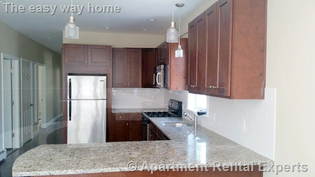 3 bed, 1 bath apartment for rent at 5 Fountain Ave Unit 2, Sullivan Square — photo 1 of 16