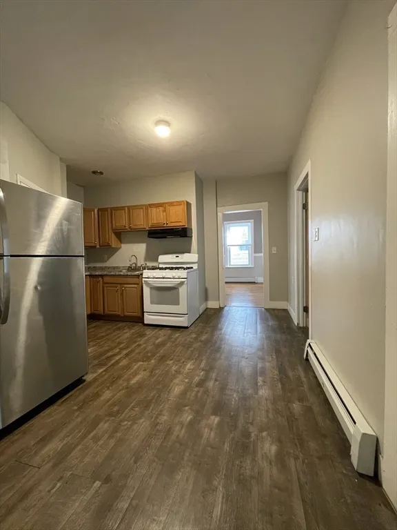 3 bed, 1 bath apartment for rent at 5 Freeland Ter Unit 1, Worcester — photo 11 of 16