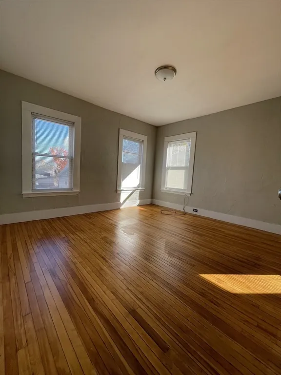 3 bed, 1 bath apartment for rent at 5 Freeland Ter Unit 3, Worcester — photo 15 of 25