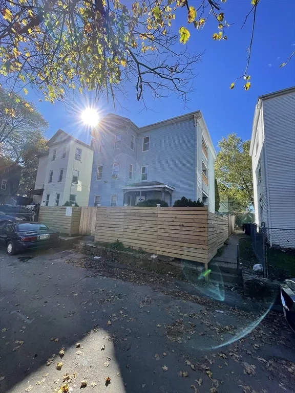 3 bed, 1 bath apartment for rent at 5 Freeland Ter Unit 3, Worcester — photo 23 of 25