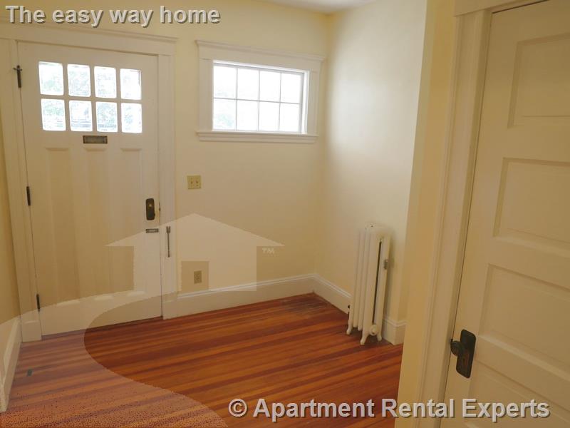 2 bed, 1 bath apartment for rent at 5 Freeman St, East Arlington — photo 3 of 17