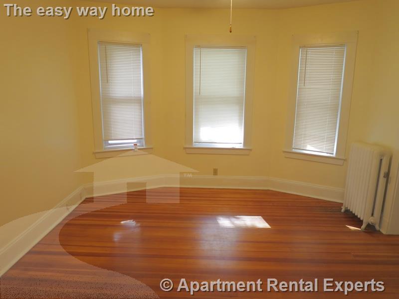 2 bed, 1 bath apartment for rent at 5 Freeman St, East Arlington — photo 4 of 17