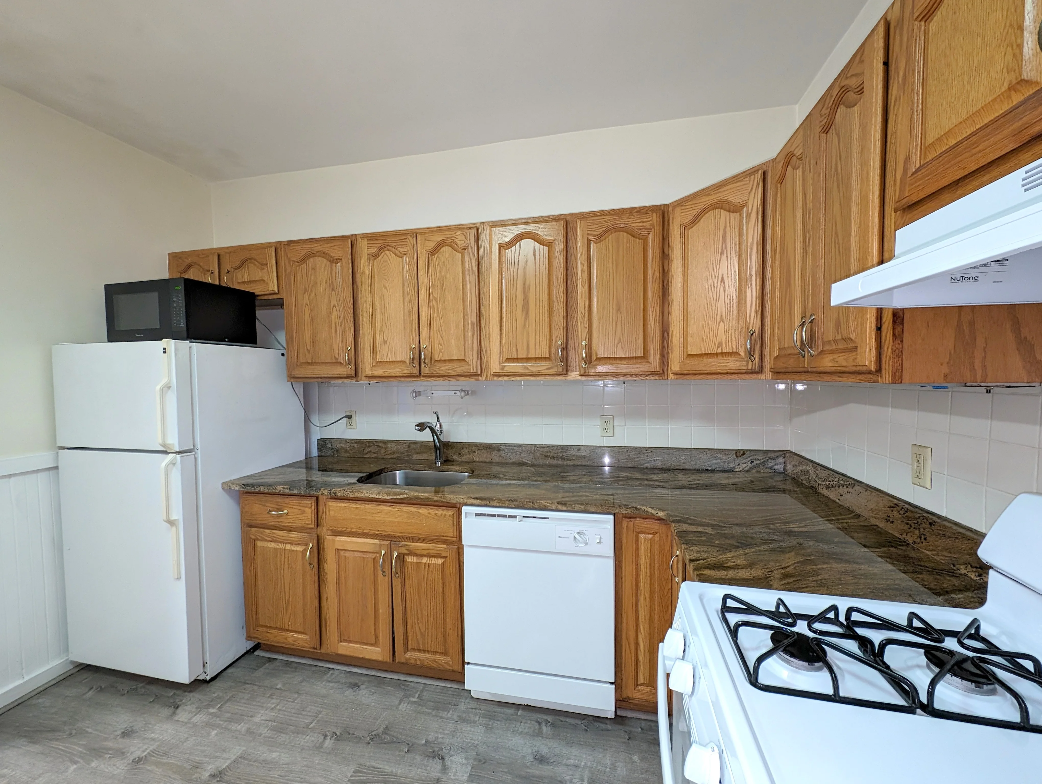 2.5 bed, 1 bath apartment for rent at 5 Freeman St Unit 1, Arlington — photo 2 of 20