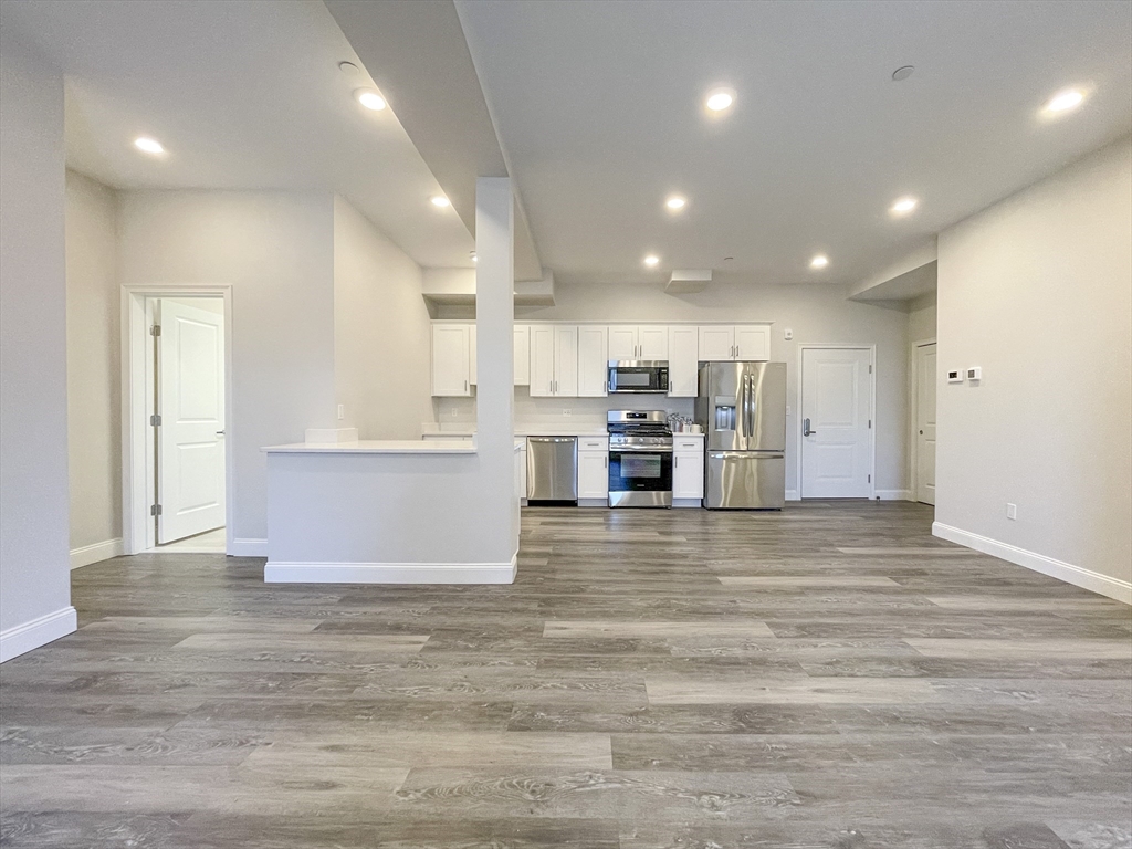 2 bed, 2 bath apartment for rent at 5 Fremont St Unit 106, Winthrop — photo 4 of 15