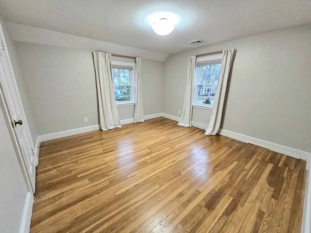 3 bed, 1 bath apartment for rent at 5 Garrison Rd Unit 5, Wellesley — photo 21 of 36