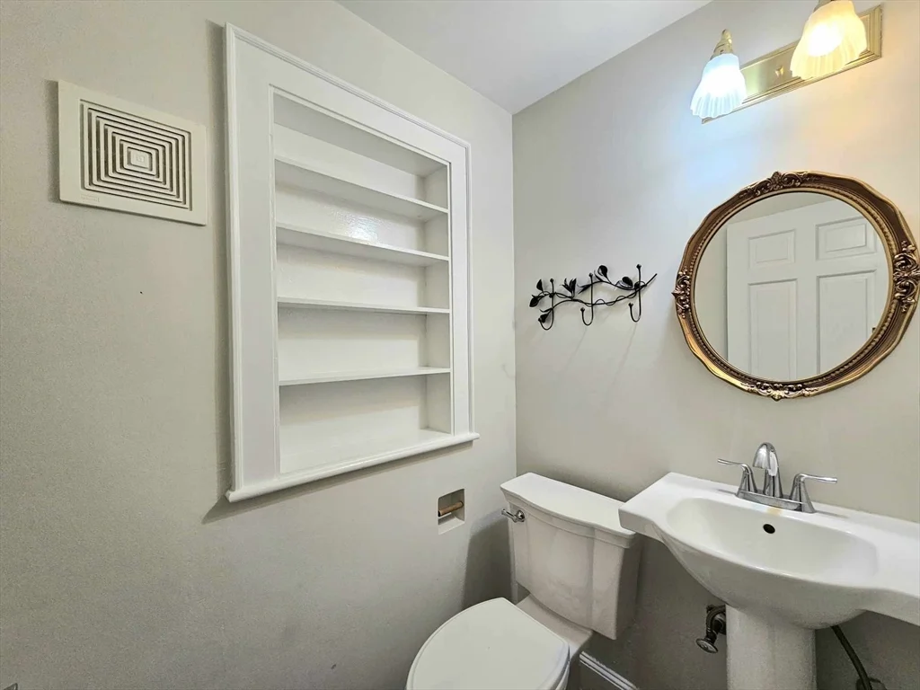 3 bed, 1 bath apartment for rent at 5 Garrison Rd Unit 5, Wellesley — photo 14 of 36
