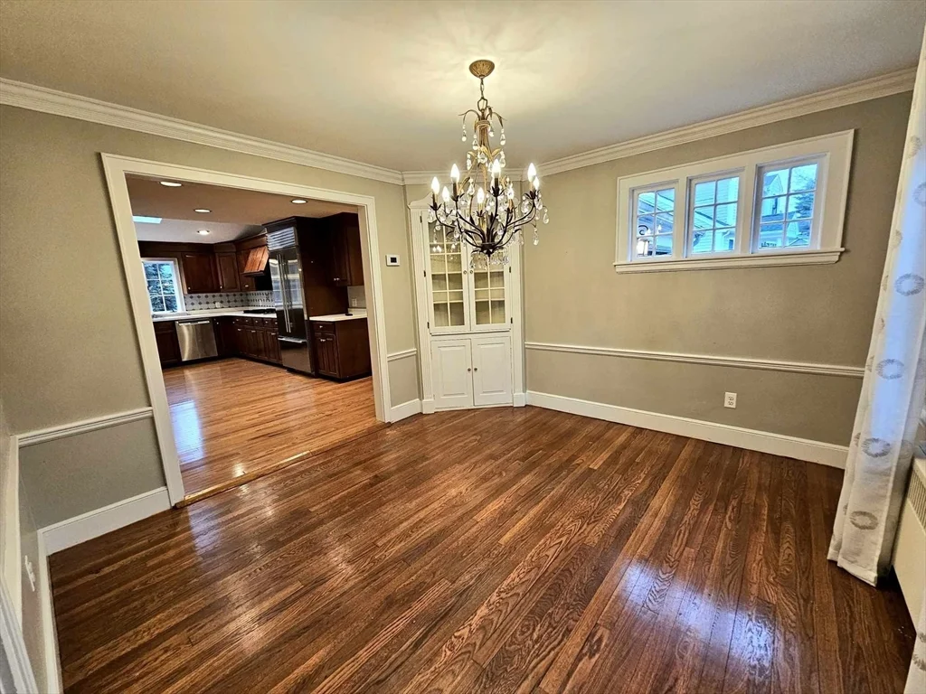 3 bed, 1 bath apartment for rent at 5 Garrison Rd Unit 5, Wellesley — photo 9 of 36