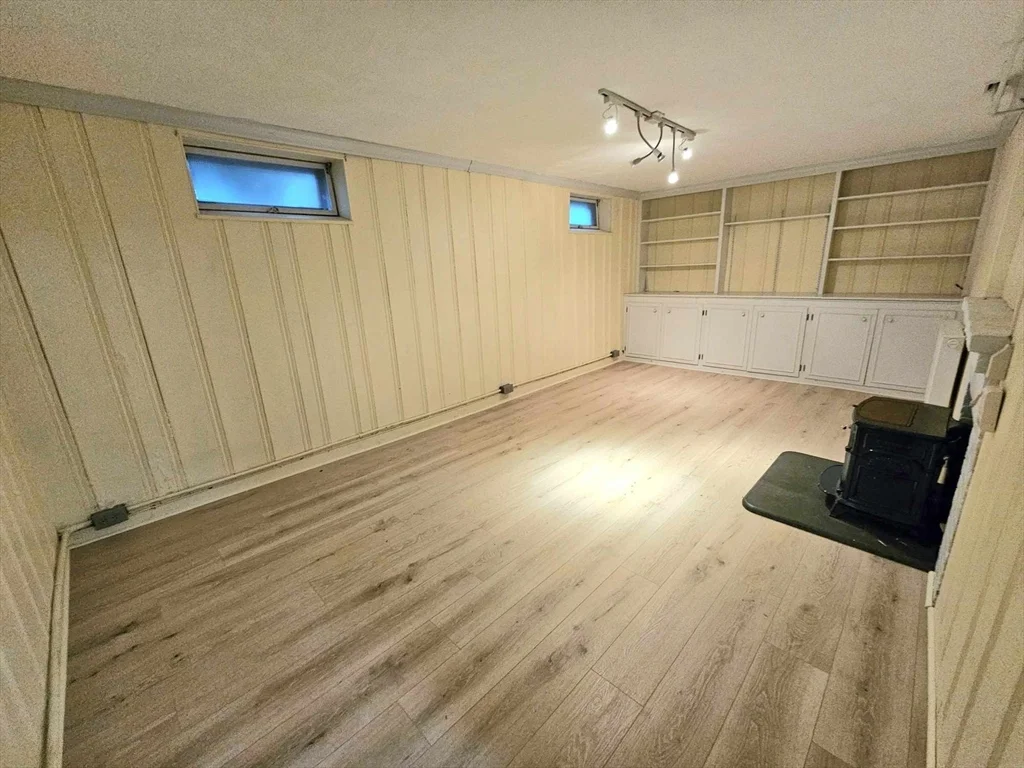 3 bed, 1 bath apartment for rent at 5 Garrison Rd Unit 5, Wellesley — photo 26 of 36