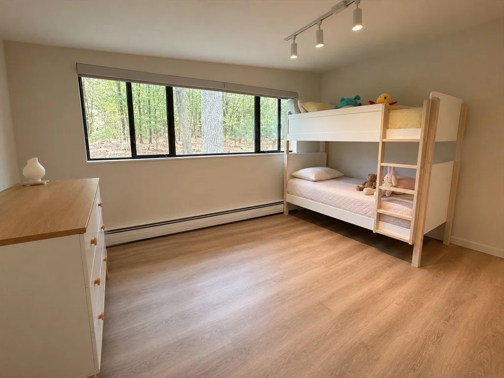 4 bed, 2 bath apartment for rent at 5 Gould, Lexington — photo 4 of 15