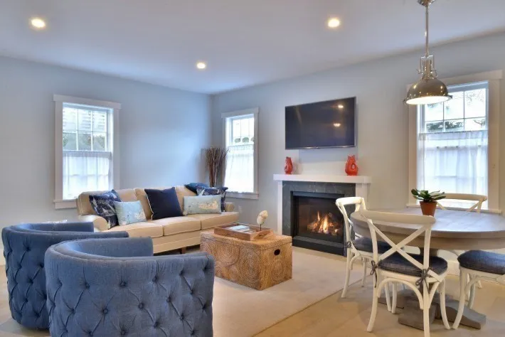 3 bed, 2 bath apartment for rent at 5 Green Ln, Nantucket — photo 5 of 27