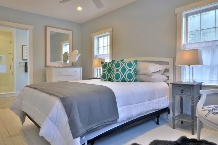 3 bed, 2 bath apartment for rent at 5 Green Ln, Nantucket — photo 13 of 27
