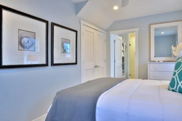 3 bed, 2 bath apartment for rent at 5 Green Ln, Nantucket — photo 14 of 27
