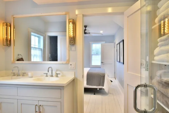3 bed, 2 bath apartment for rent at 5 Green Ln, Nantucket — photo 16 of 27