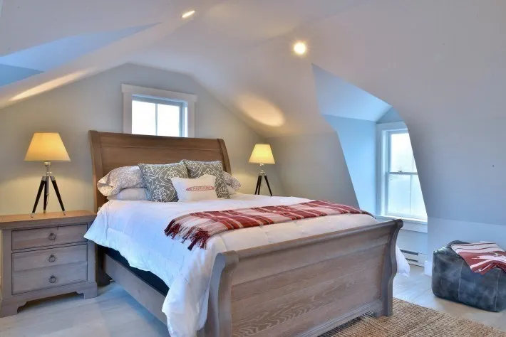 3 bed, 2 bath apartment for rent at 5 Green Ln, Nantucket — photo 19 of 27