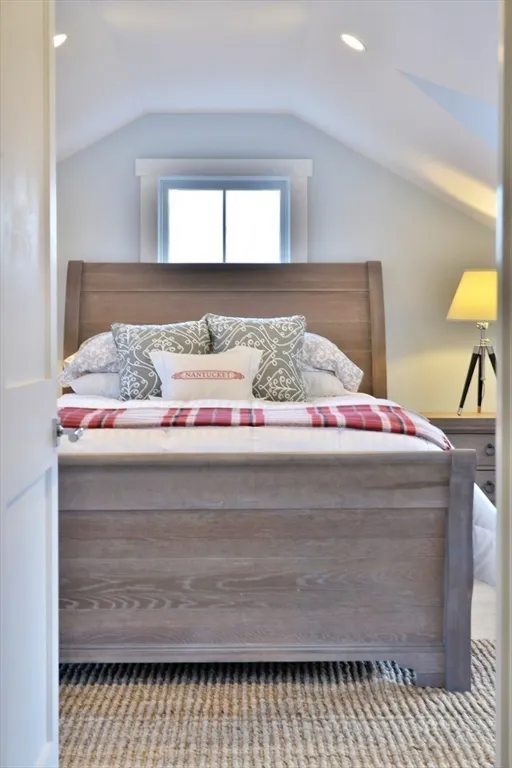 3 bed, 2 bath apartment for rent at 5 Green Ln, Nantucket — photo 18 of 27