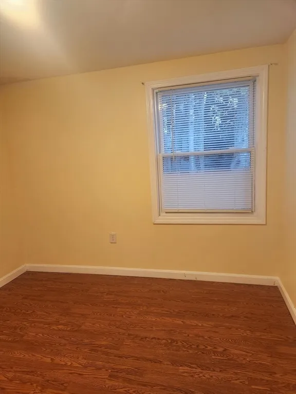 3 bed, 1 bath apartment for rent at 5 Greenville St, Spencer — photo 10 of 18