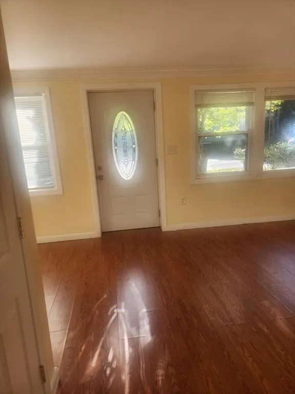 3 bed, 1 bath apartment for rent at 5 Greenville St, Spencer — photo 2 of 18