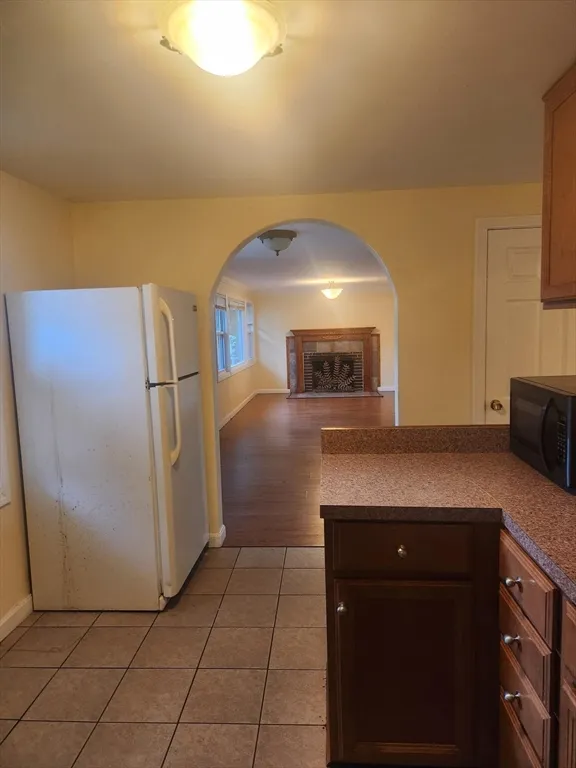 3 bed, 1 bath apartment for rent at 5 Greenville St, Spencer — photo 8 of 18