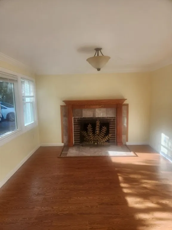 3 bed, 1 bath apartment for rent at 5 Greenville St, Spencer — photo 1 of 18