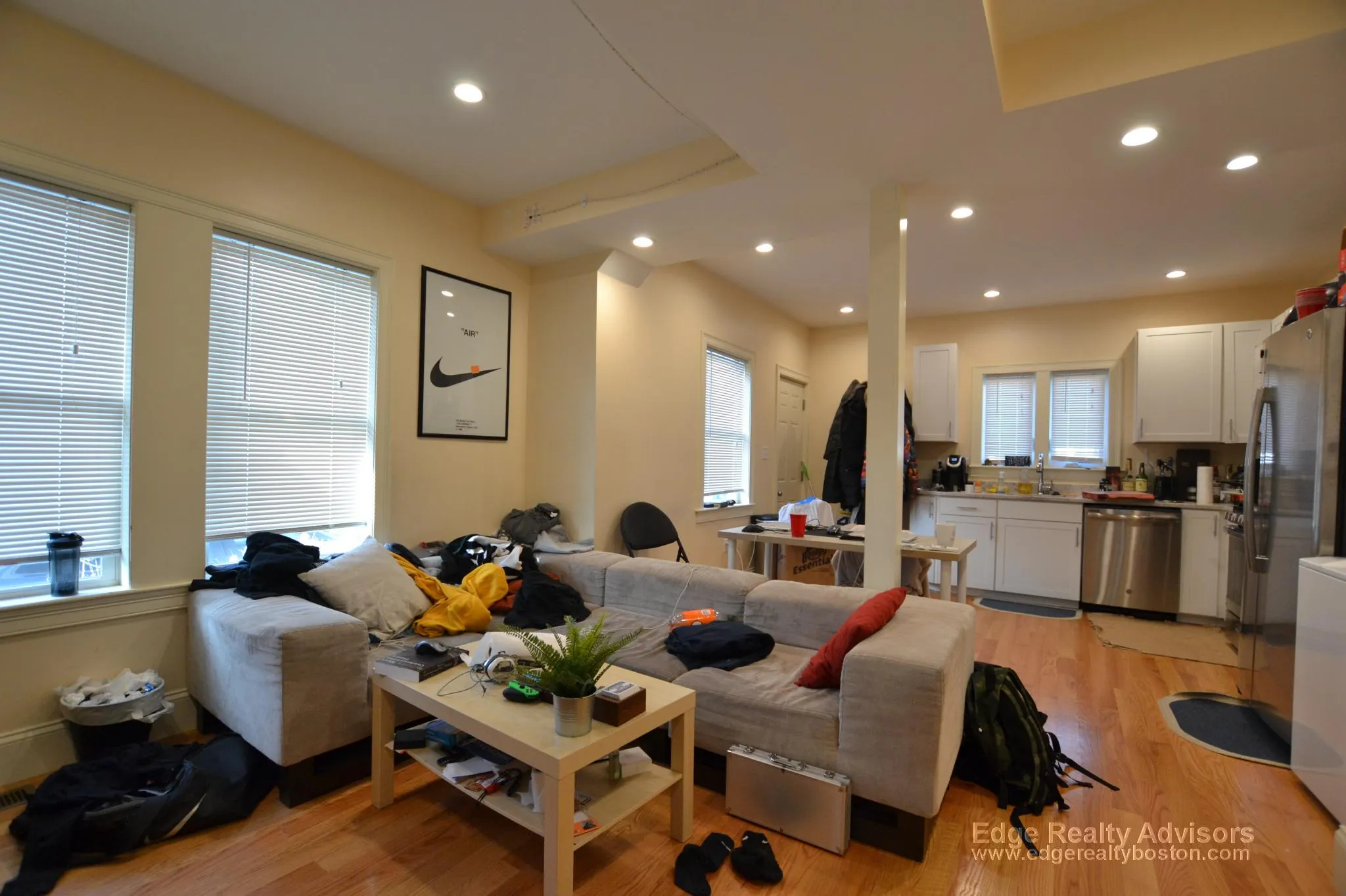 4 bed, 2 bath apartment for rent at 5 Griggs Pl Unit 1, Allston — photo 2 of 8
