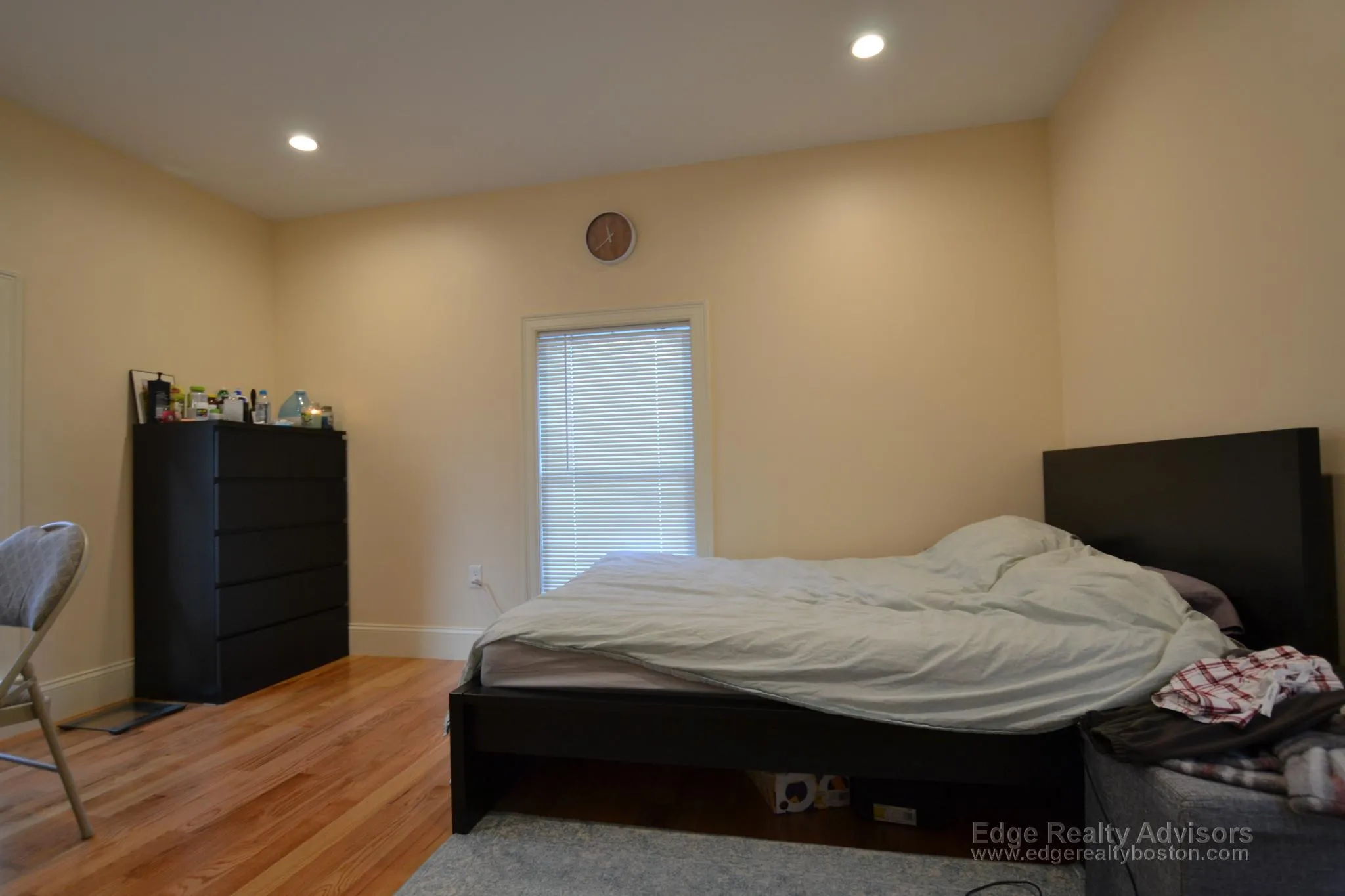 4 bed, 2 bath apartment for rent at 5 Griggs Pl Unit 1, Allston — photo 8 of 8
