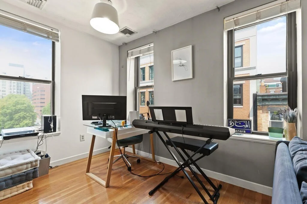 1 bed, 1 bath apartment for rent at 5 Grove St Unit 07, Beacon Hill — photo 3 of 12