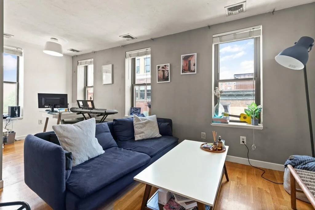 1 bed, 1 bath apartment for rent at 5 Grove St Unit 07, Beacon Hill