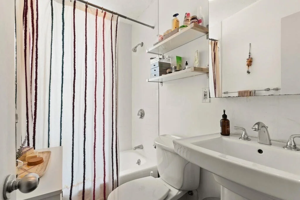 1 bed, 1 bath apartment for rent at 5 Grove St Unit 07, Beacon Hill — photo 8 of 12