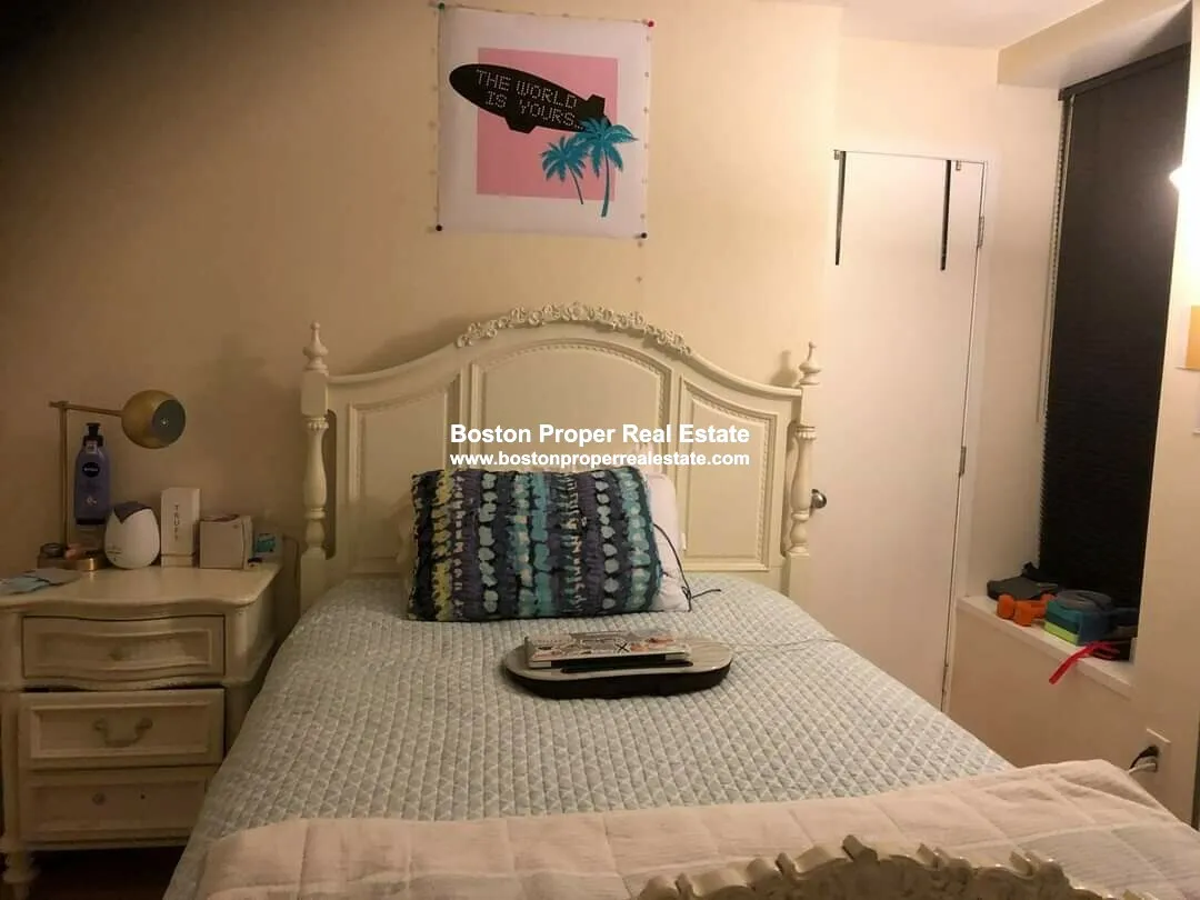 3 bed, 3 bath apartment for rent at 5 Grove St Unit 2A, Beacon Hill — photo 8 of 11