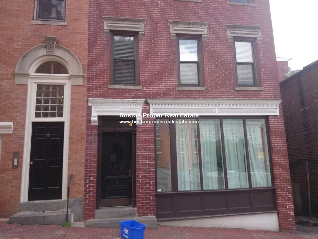 3 bed, 3 bath apartment for rent at 5 Grove St Unit 2A, Beacon Hill — photo 10 of 11