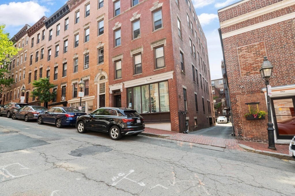 1 bed, 1 bath apartment for rent at 5 Grove St Unit 5, Beacon Hill — photo 9 of 9