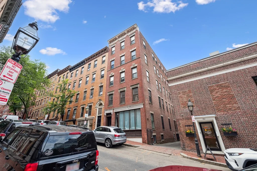 1 bed, 1 bath apartment for rent at 5 Grove St Unit 9, Beacon Hill — photo 20 of 24