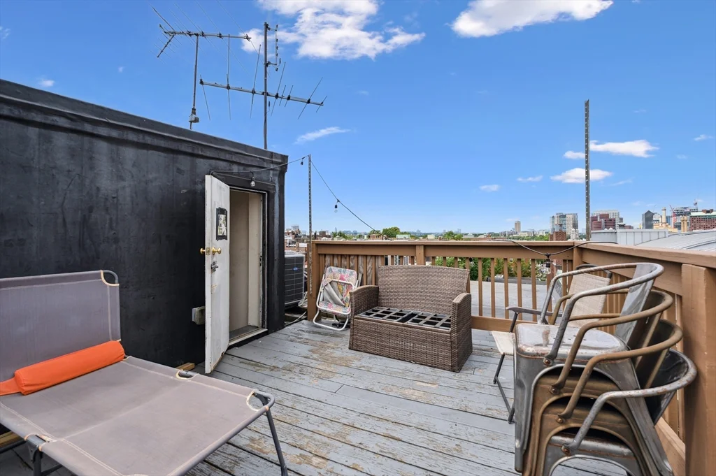 1 bed, 1 bath apartment for rent at 5 Grove St Unit 9, Beacon Hill — photo 17 of 24