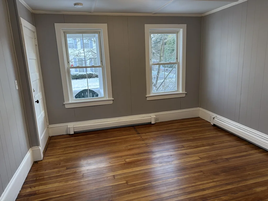2 bed, 1 bath apartment for rent at 5 Hamilton St Unit 1, North Plymouth — photo 3 of 13