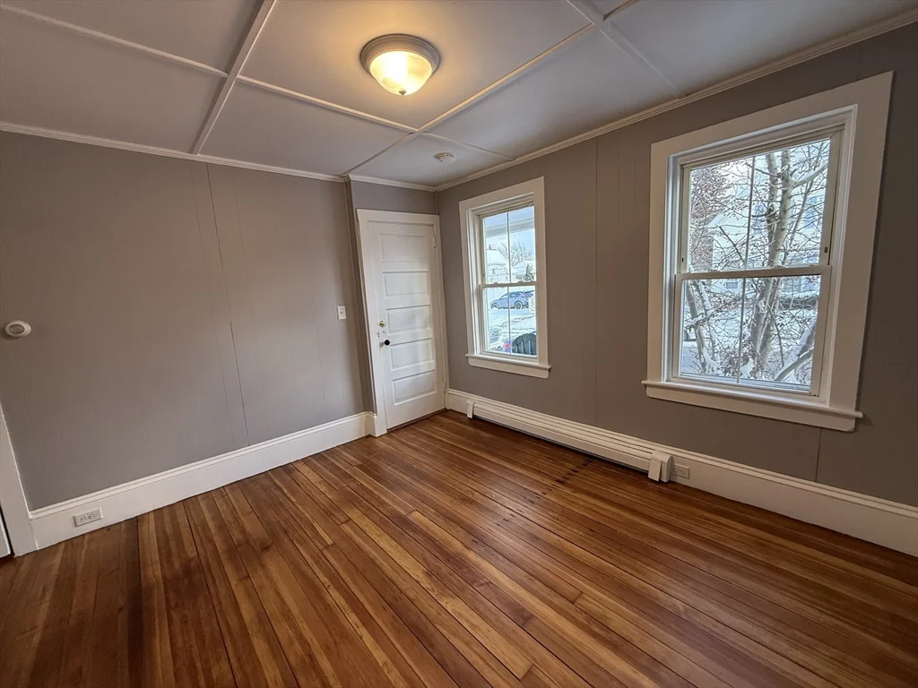2 bed, 1 bath apartment for rent at 5 Hamilton St Unit 1, North Plymouth — photo 2 of 13