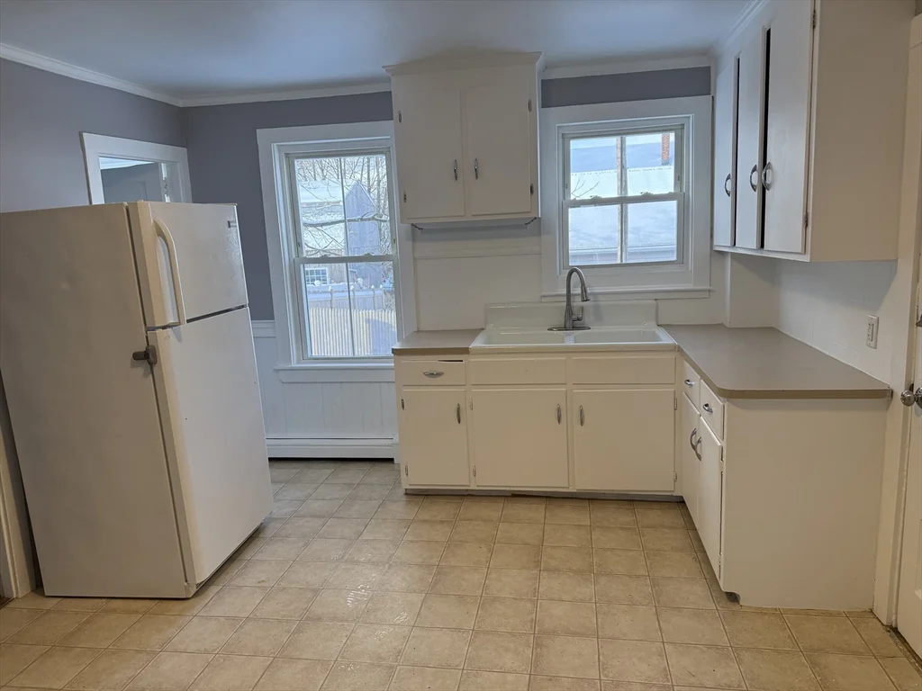 2 bed, 1 bath apartment for rent at 5 Hamilton St Unit 1, North Plymouth — photo 6 of 13