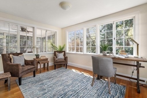 3 bed, 2 bath apartment for rent at 5 Hammond St, Chestnut Hill — photo 13 of 17