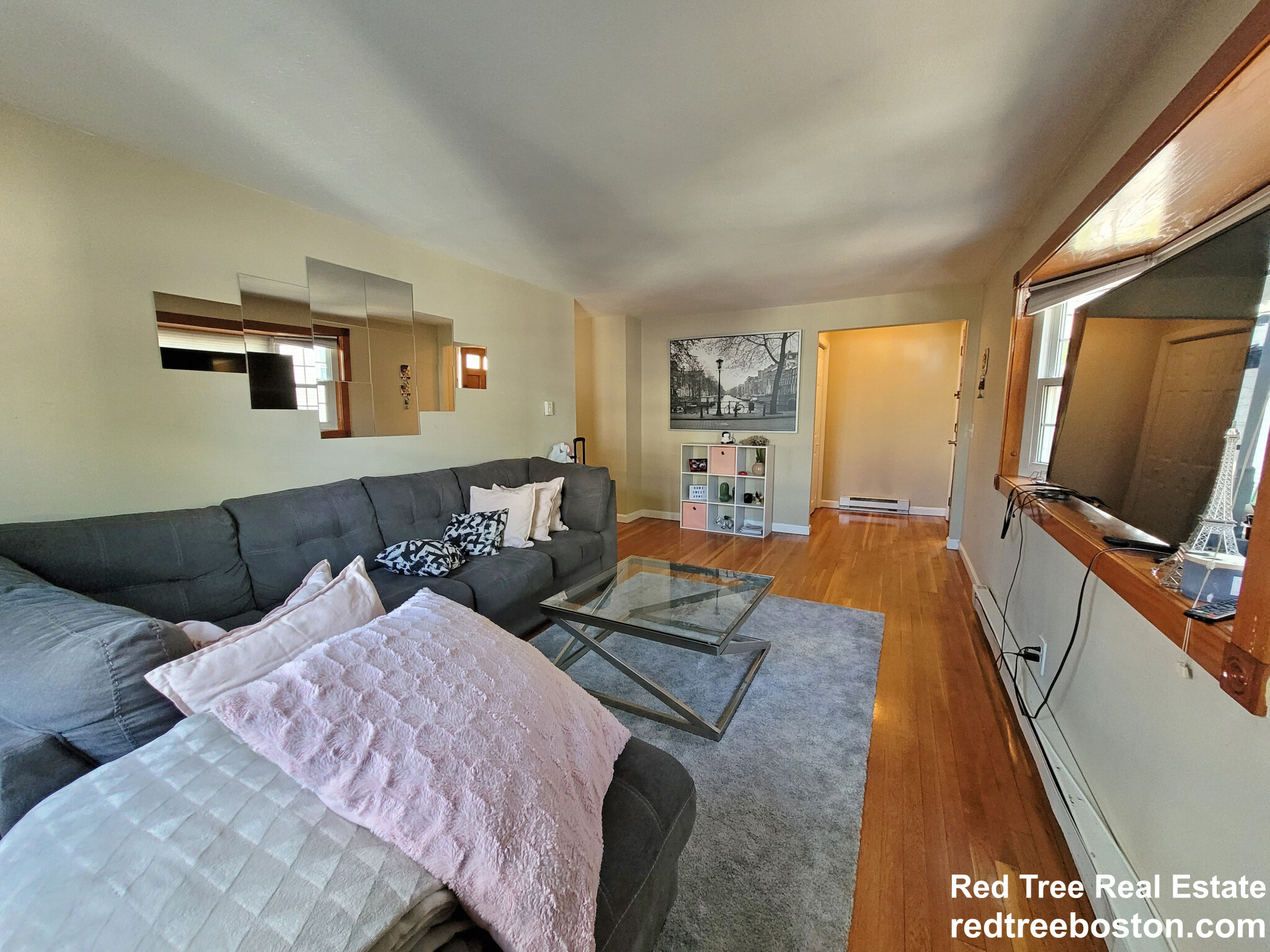 3 bed, 1 bath apartment for rent at 5 Hardwick Ter Unit 0, Brighton — photo 3 of 14
