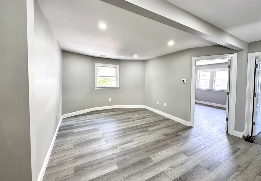 4 bed, 2 bath apartment for rent at 5 Harris Rd Unit 2, Medford — photo 1 of 14