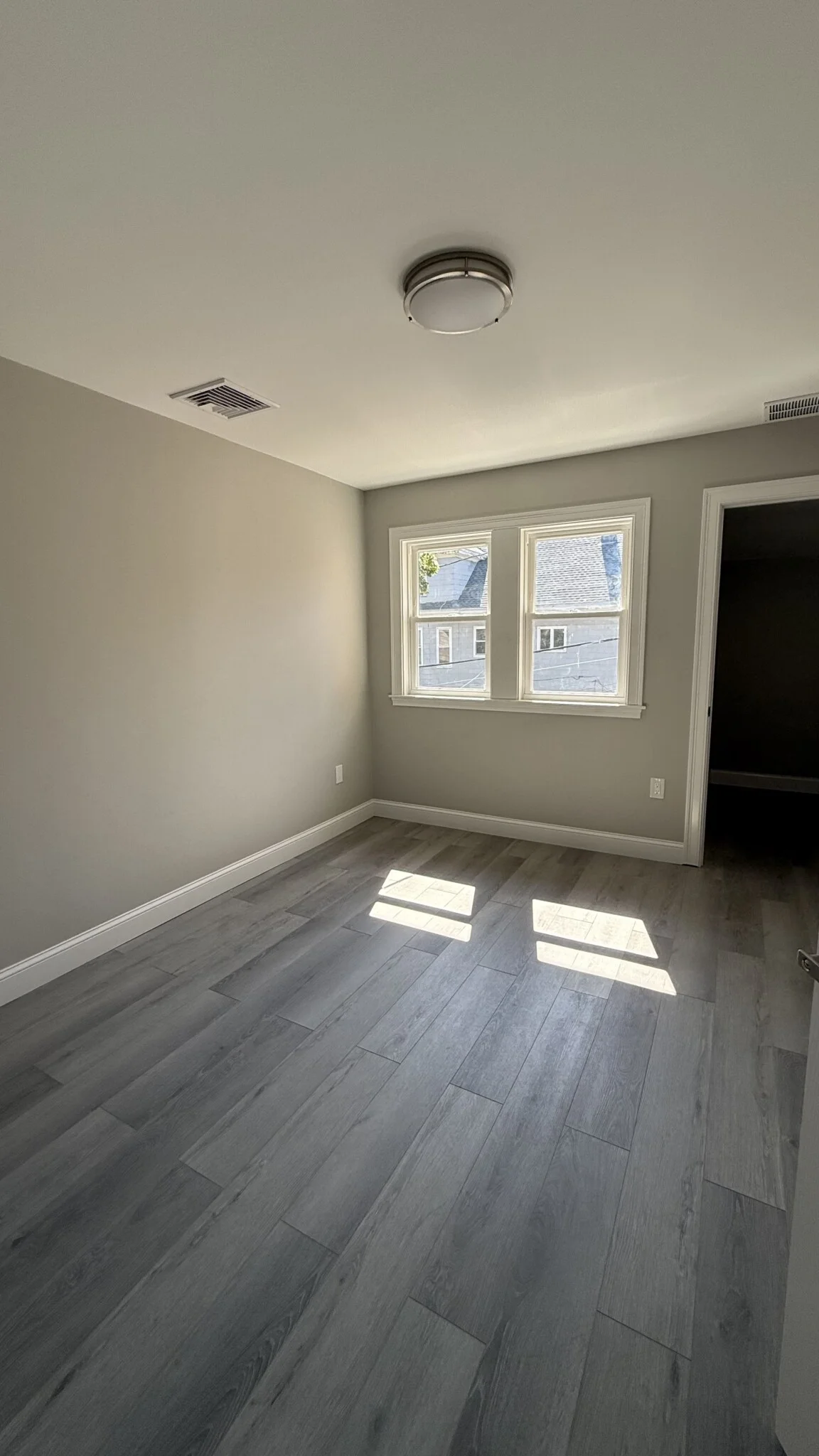 4 bed, 2 bath apartment for rent at 5 Harris Rd Unit 2, Medford — photo 3 of 14