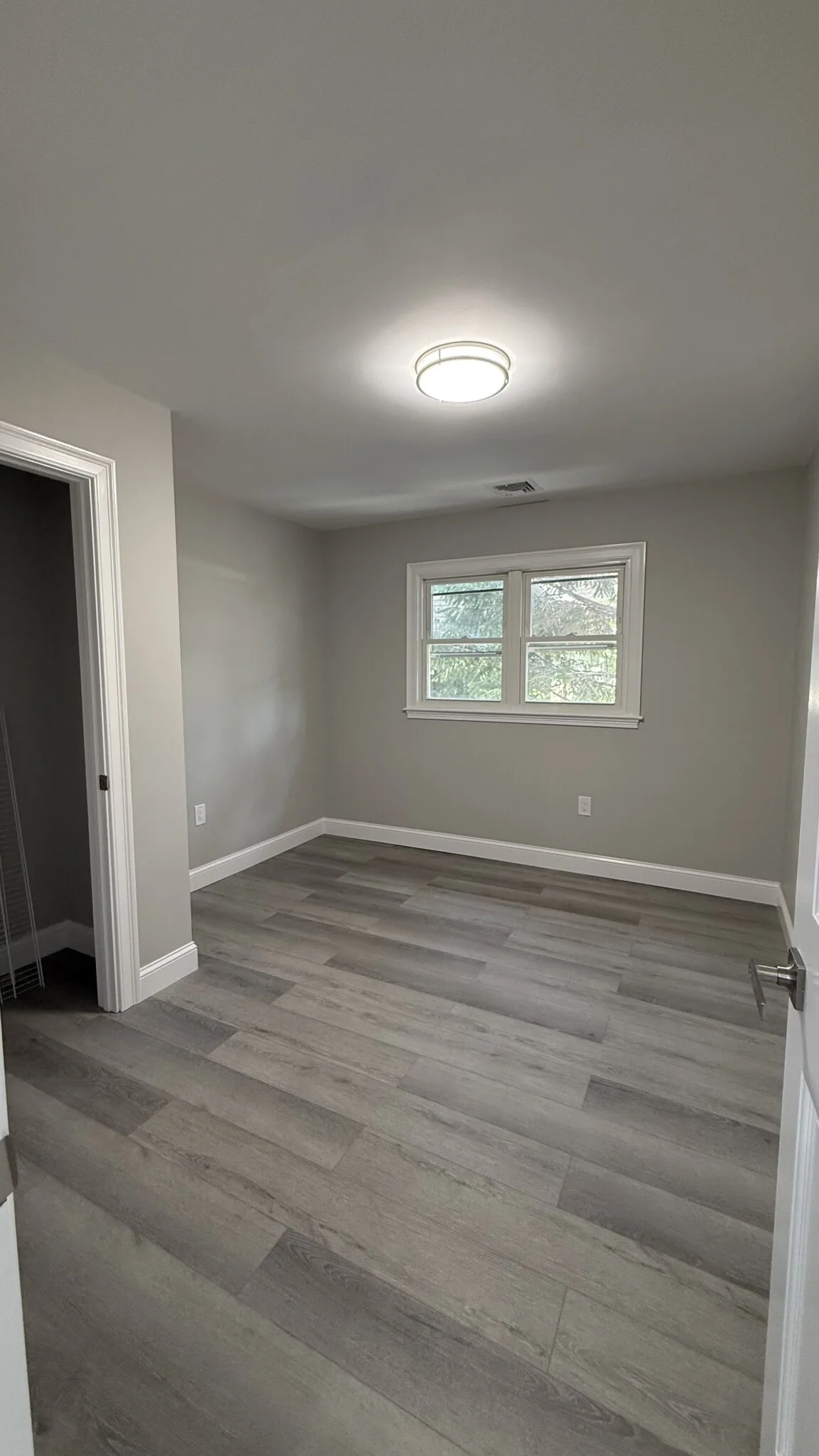 4 bed, 2 bath apartment for rent at 5 Harris Rd Unit 2, Medford — photo 5 of 14