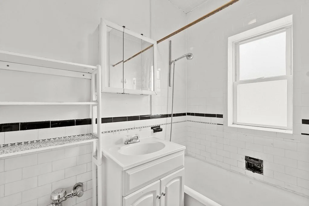 Studio bed, 1 bath apartment for rent at 5 Haskell St Unit 31, Porter Square — photo 7 of 9
